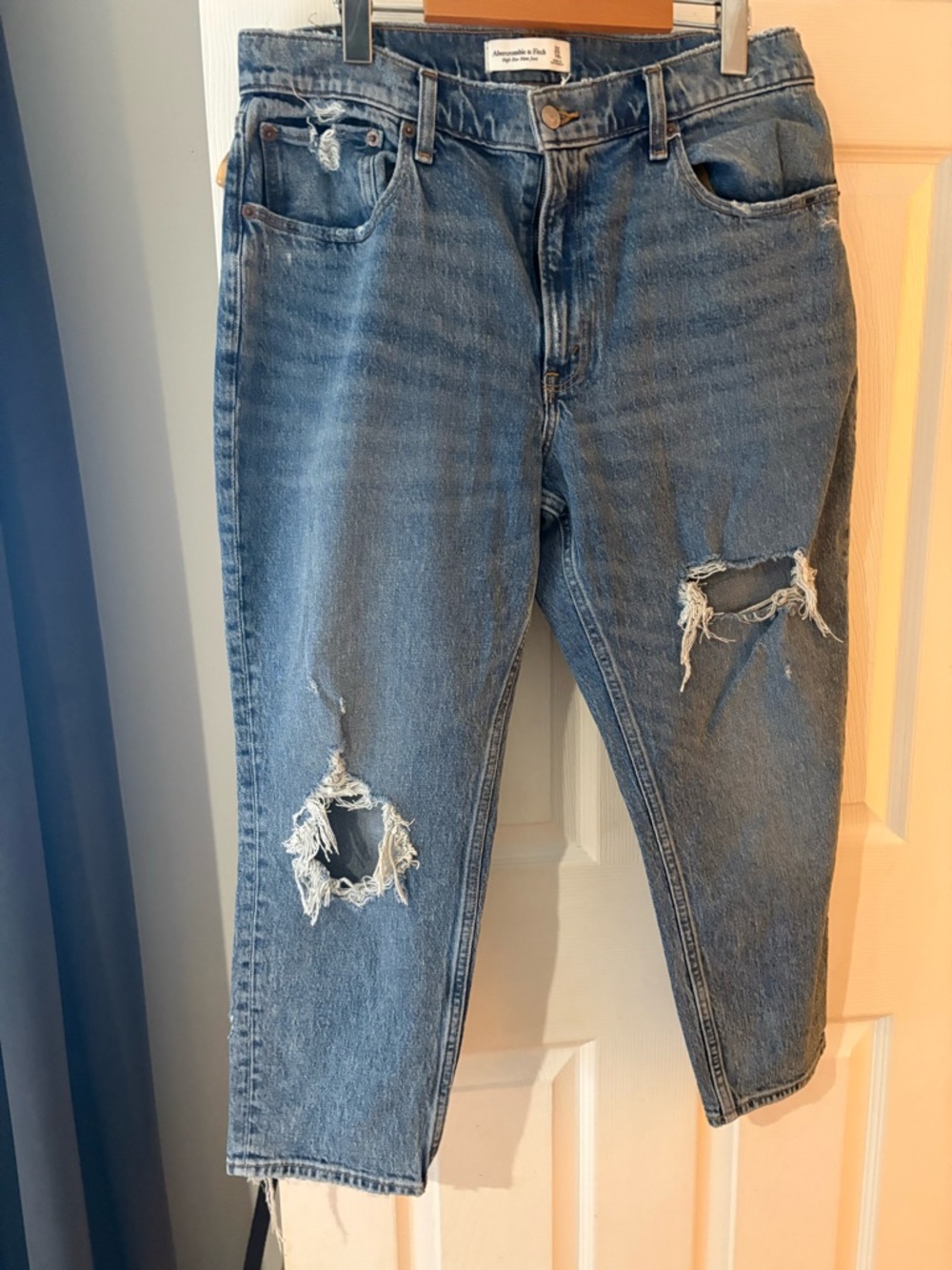 Abercrombie & Fitch high rise mom Jean size 14 short 32 NWOT - Picture 2 of 9